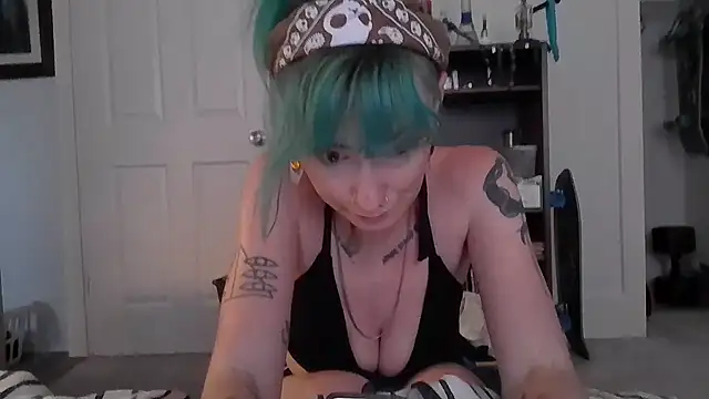 Emily0903 webcam