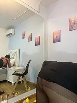 SophiaQueens webcam