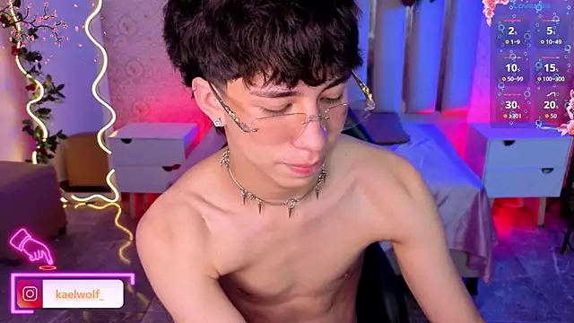 kaelwolf_tay webcam