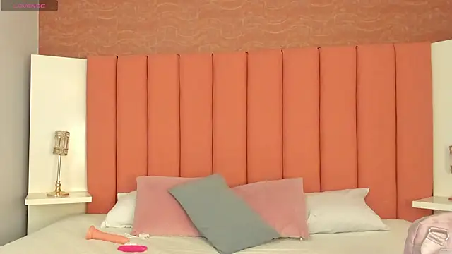 MiaJacksson webcam