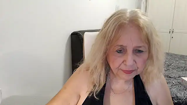 SusiLifeXXX webcam