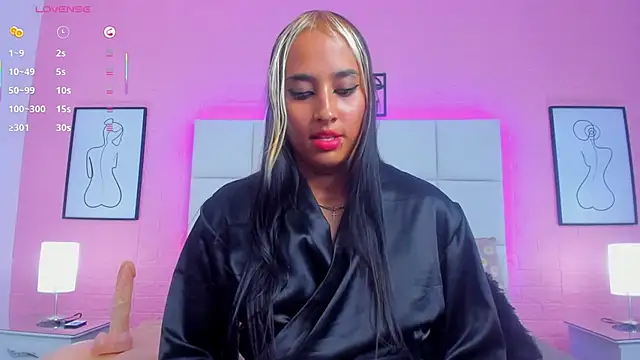 charlotte_kisss webcam