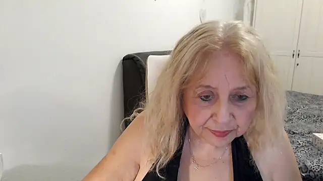 SusiLifeXXX webcam
