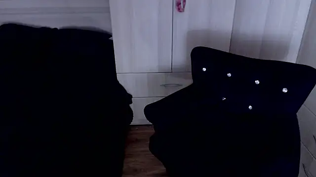 MistressDemi live cam on StripChat