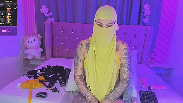 Nayla-Mouna webcam