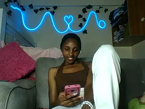 Velvet_peach webcam