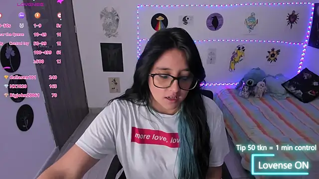 Cherry_blush_ live cam on StripChat