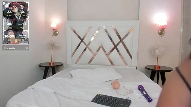 Sky_Collins_ webcam