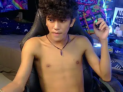 hugekenbigcock webcam