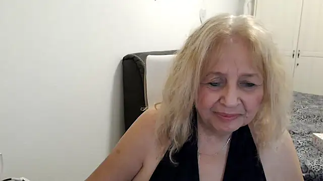 SusiLifeXXX webcam