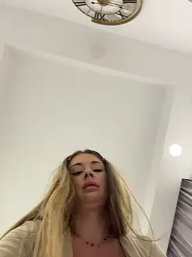 IsabellaEtthan Live Webcam on Stripchat