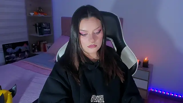 OphelianaRose33 webcam