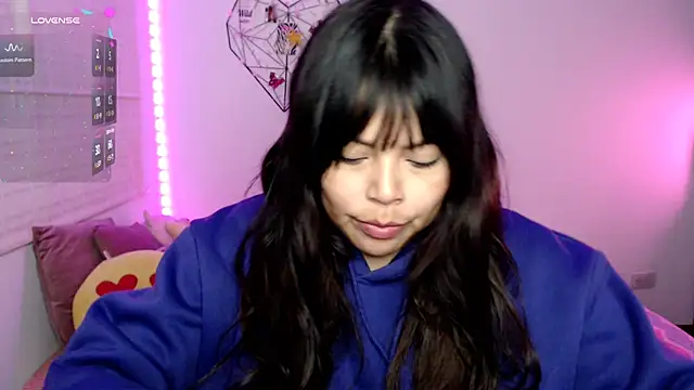 EllieMoonX webcam