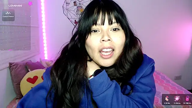 EllieMoonX webcam