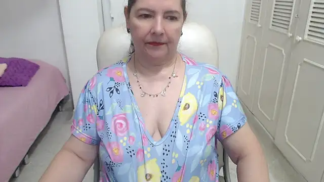 leonela_69 webcam