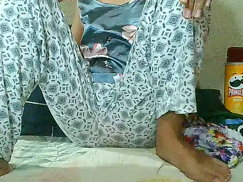 PinaySkinnyGirl webcam