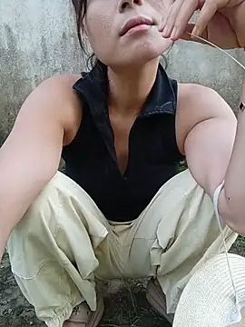 Linda-yiyi webcam