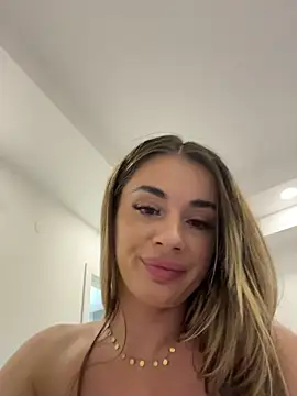 free voyeur web cam IsabellaEtthan
