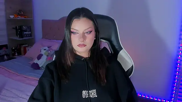 OphelianaRose33 webcam