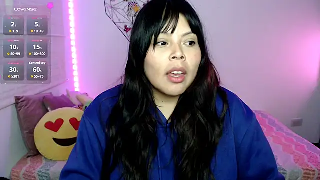 EllieMoonX webcam