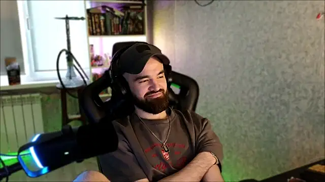 _Serious_Man webcam