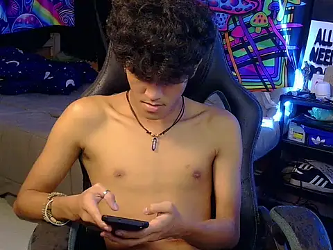 hugekenbigcock webcam