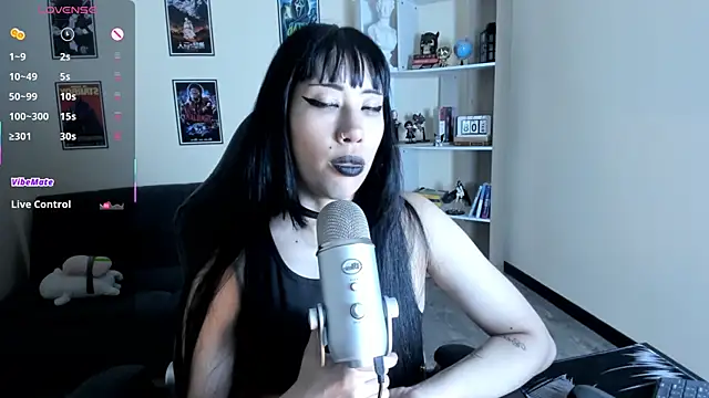 Ravenelle_ webcam