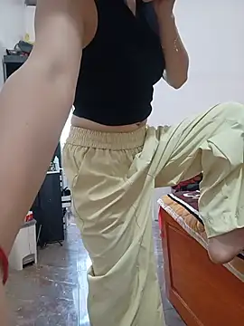 Linda-yiyi webcam