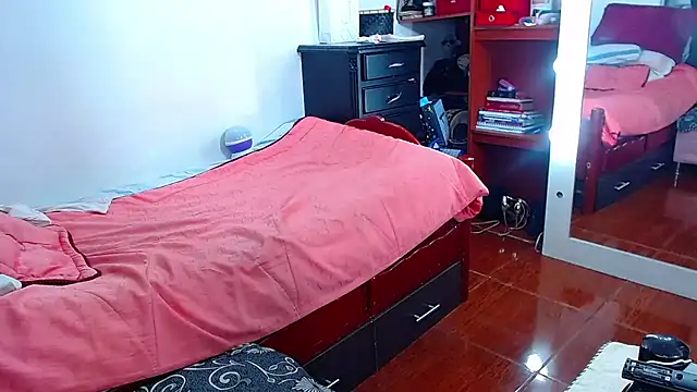 MariamGray1 webcam