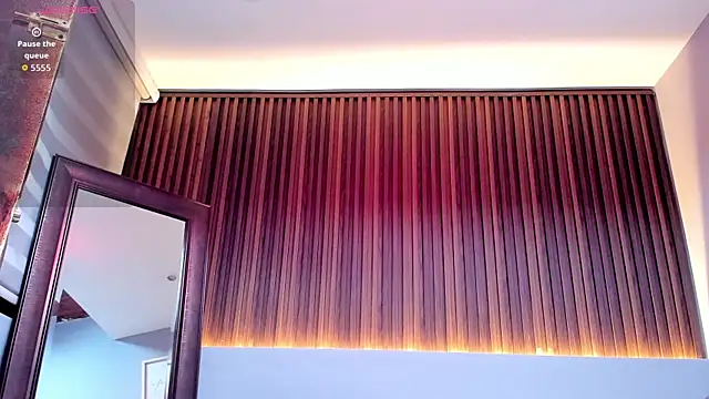 _LaraMom_ webcam