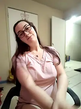 LaylaLucis webcam