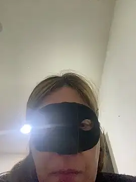 lulupiecitosamor webcam
