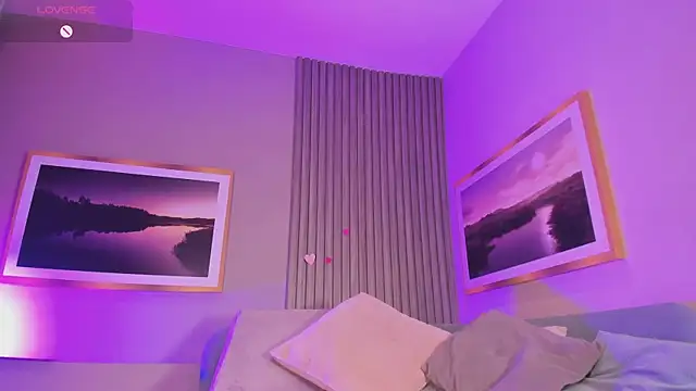 hailey-fox (F teen) - Fingers in my pussy  + control toys x5🔥