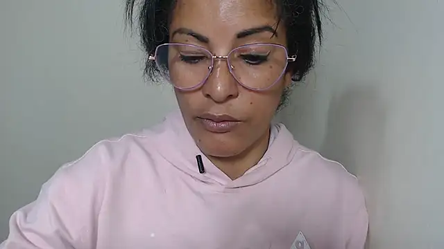 kateleyagrey webcam