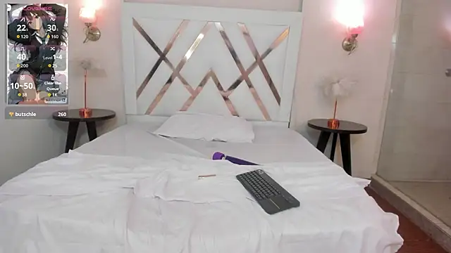 Sky_Collins_ webcam