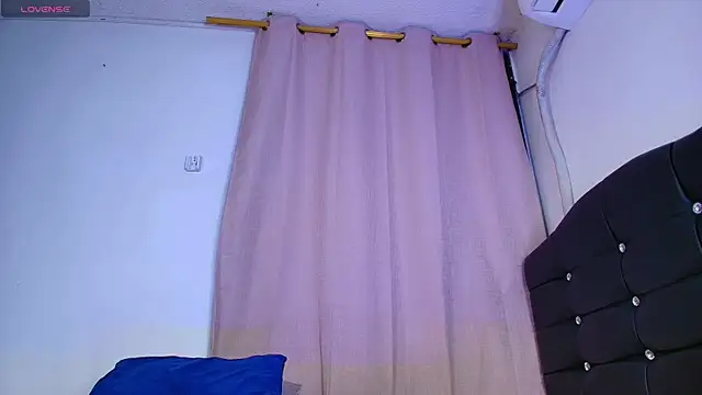 Mia_depp webcam