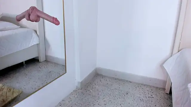 Sofi_glow webcam