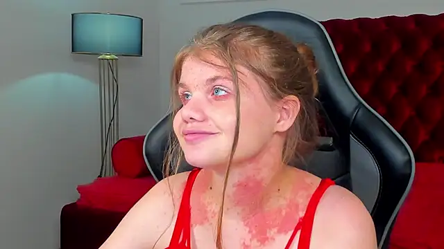 ChloeHalses webcam