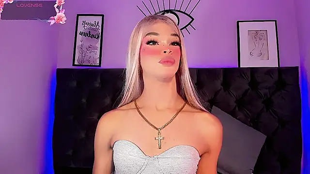 Kornylovee webcam
