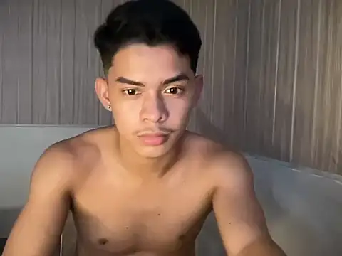 yourhotasian_jhonpol16 webcam