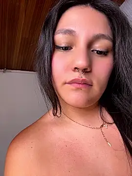 Emily_Gomezz webcam