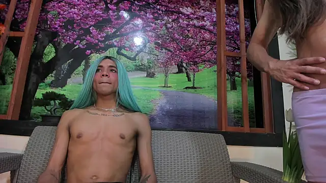Elena_and_Julian webcam