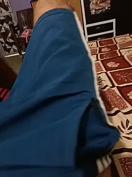 Desindianbull69 live cam on StripChat