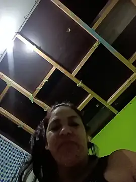 SalmaParis_Lm webcam
