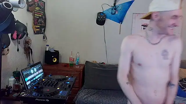pyrowuff webcam