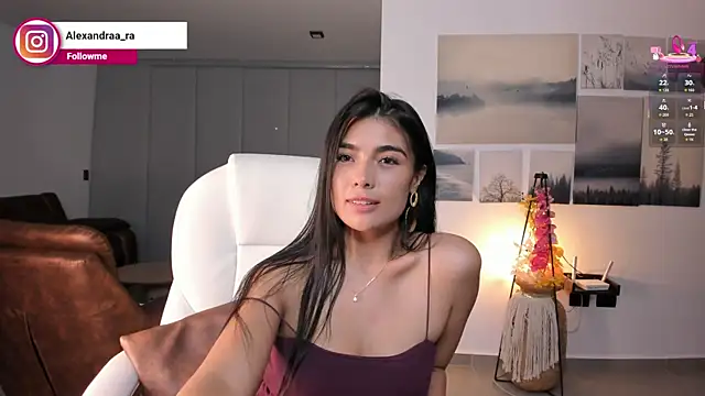Alexandra_ra webcam