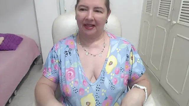 leonela_69 webcam