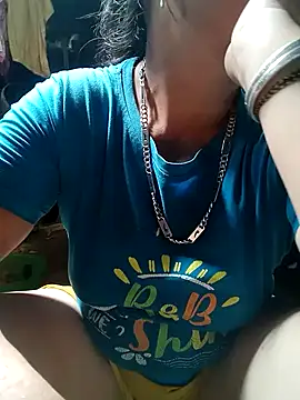 tuyet-nhi webcam