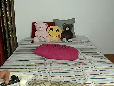 Naughtymis webcam