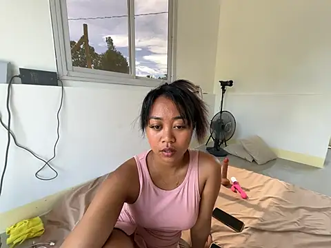 Juliet_official_pro live cam on StripChat